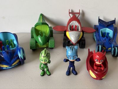 Set of 7, Pj Mask Toys.