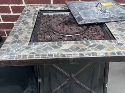 Patio Propane Fire Pit. Unused. With full propane