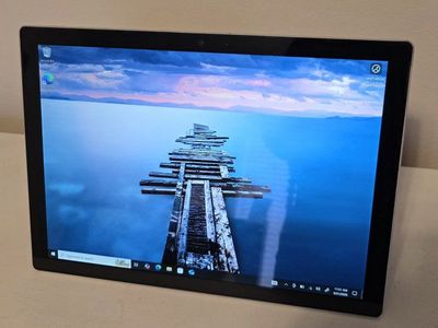 Microsoft Surface Pro 5 i5-7300U 8GB 256GB SSD Win 11 Pro - Tablet Only