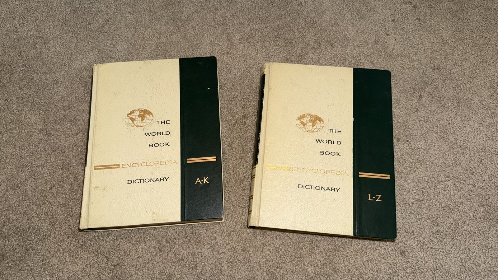 World Book Dictionary-Complete 2 Volume Set A-K, L-Z (1964), Hardcovers