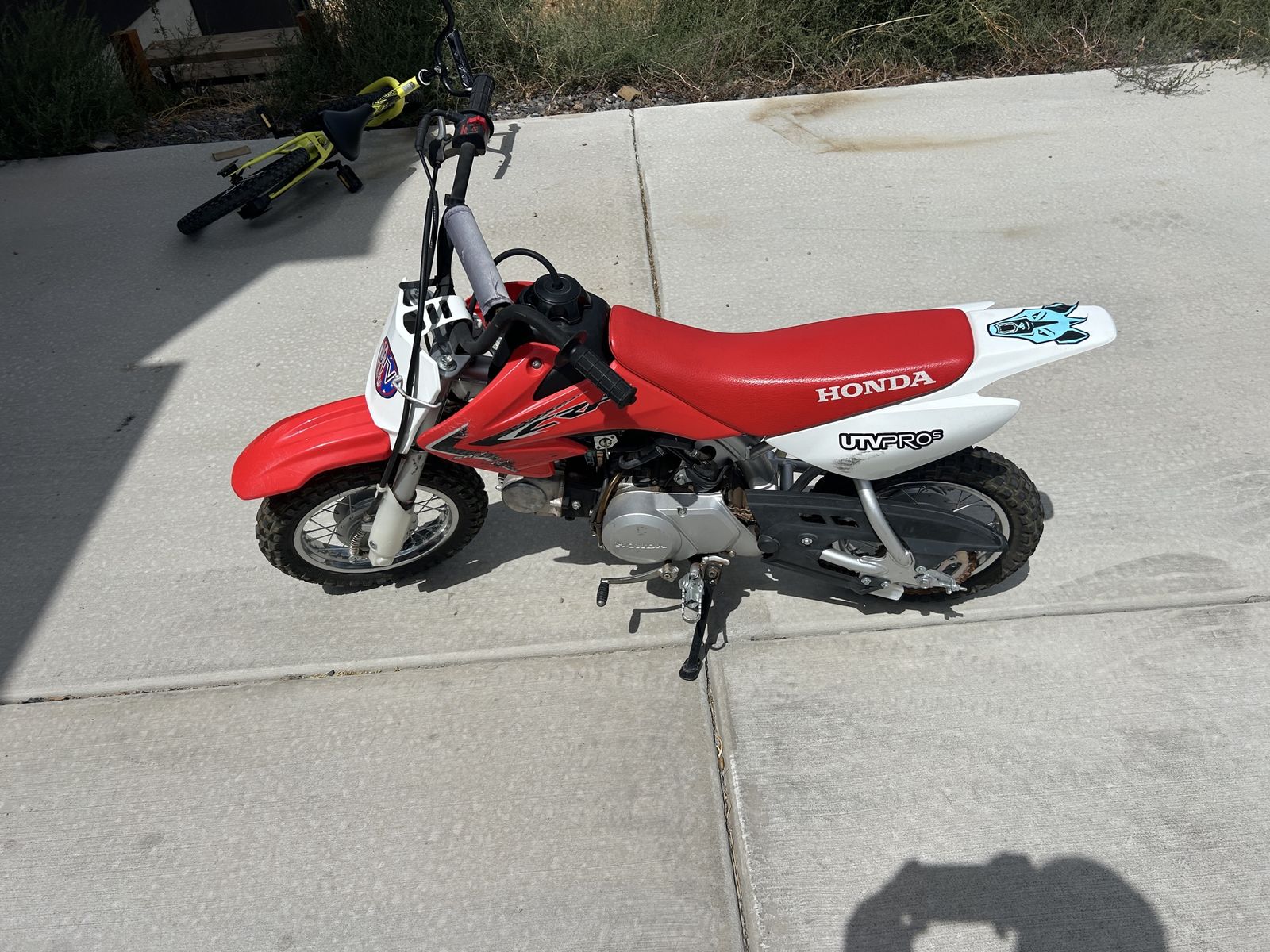 2020 Honda CRF50F Kids Dirt Bike Off-Road Motorcycle Red/White
