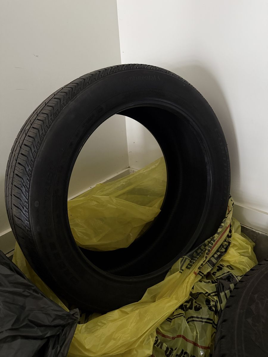 Continental Crosscontact LX Sport 275/45R21 and 315/40R21