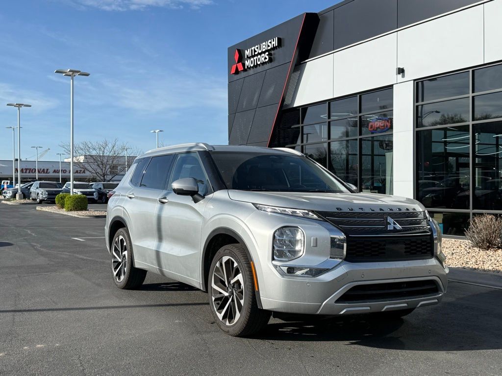 2024 Mitsubishi Outlander SEL