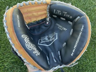 Rawlings R9 32 in. Baseball Catcher’s Glove