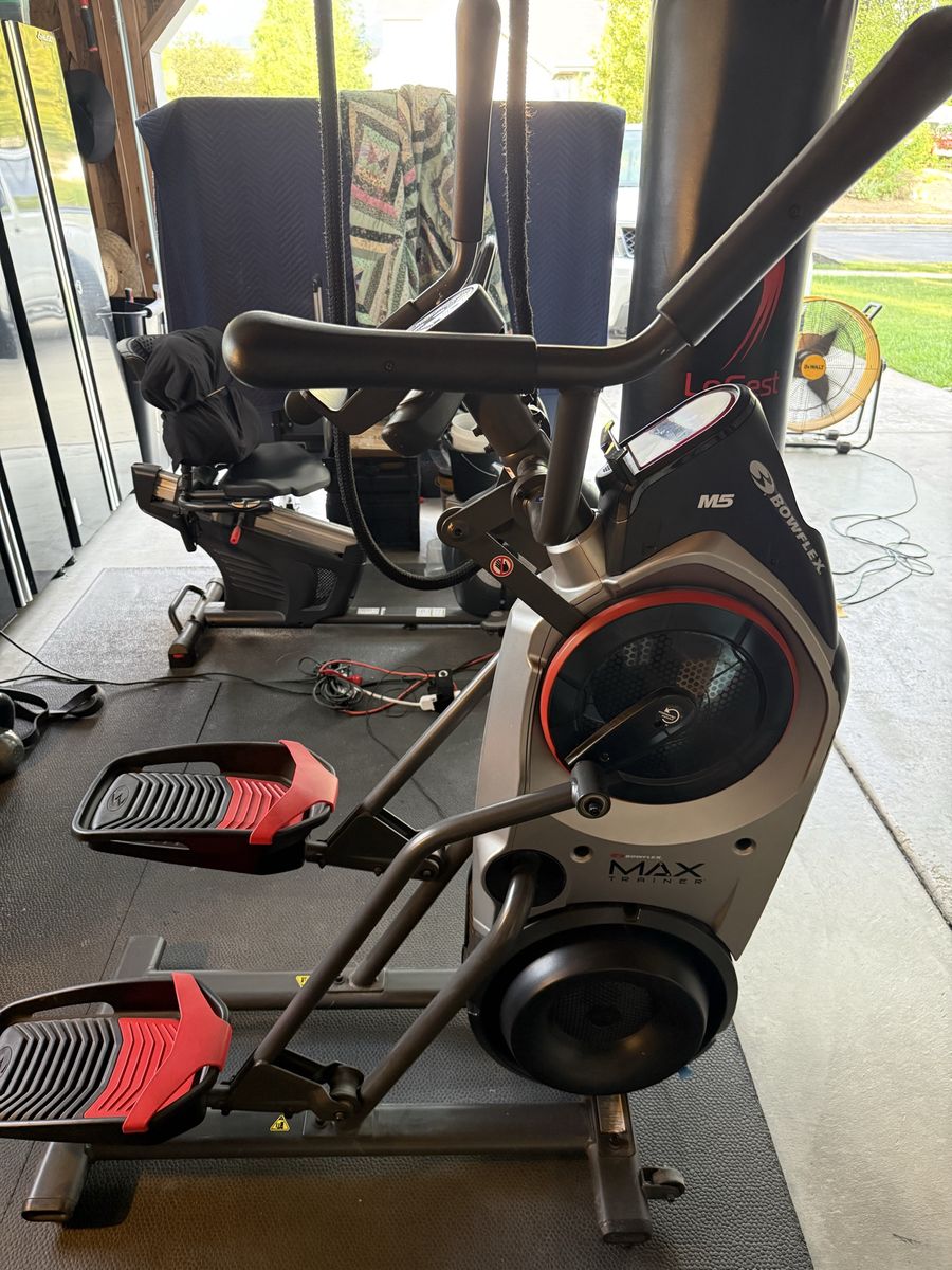 Bowflex Max Trainer M5 Compact Elliptical Stepper Cardio Machine