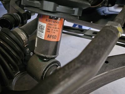 !!!Price Reduced!!! OEM 2021-2024 Cadillac/Chevrolet/GMC Front Air Shock with Magnetic