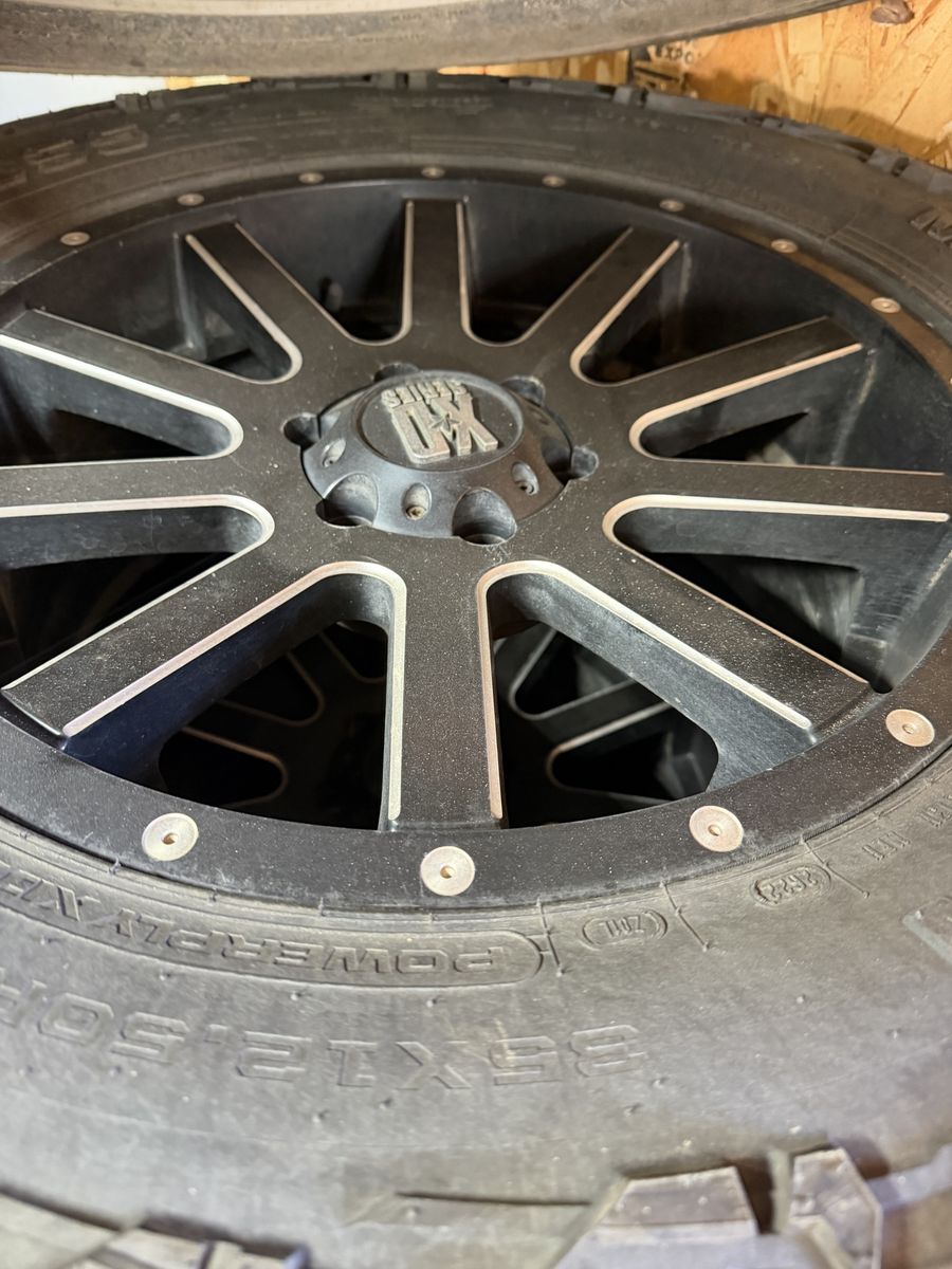 35x12.5R20 6X135mm Wheels