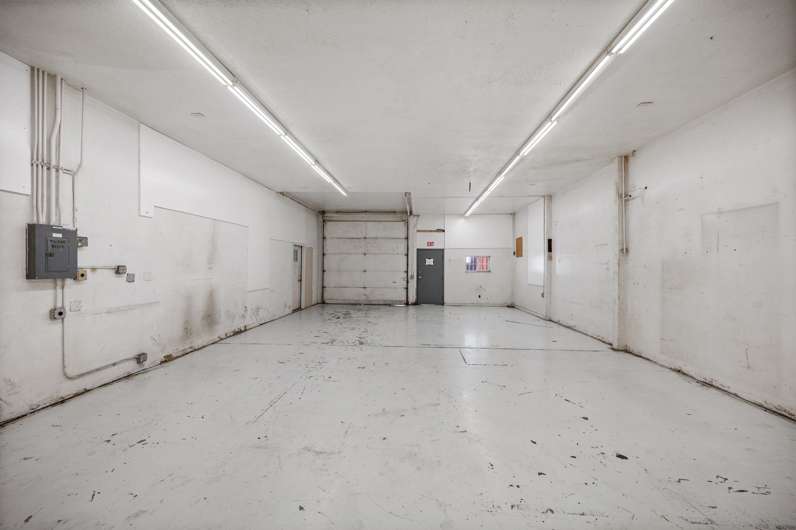 Main image 8