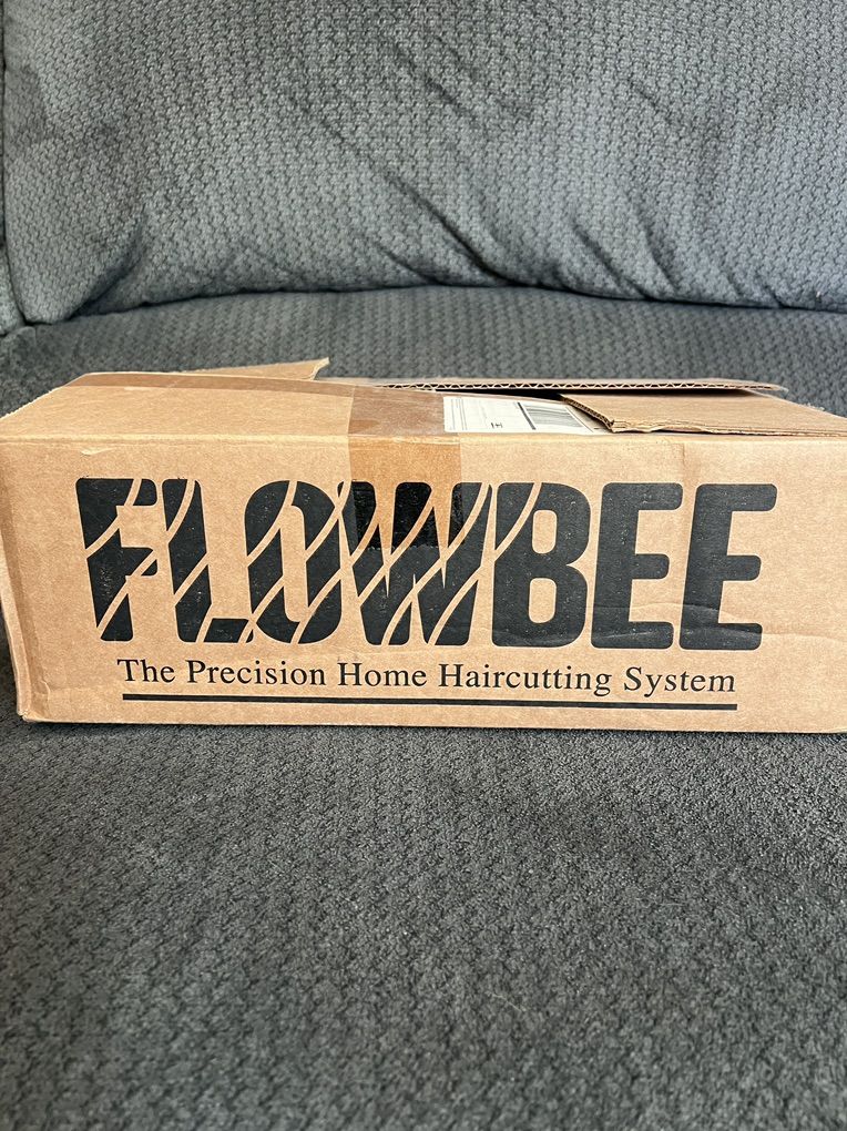 FLOWBEE & Vacuum Home Haircutting System