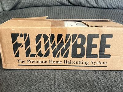 FLOWBEE & Vacuum Home Haircutting System