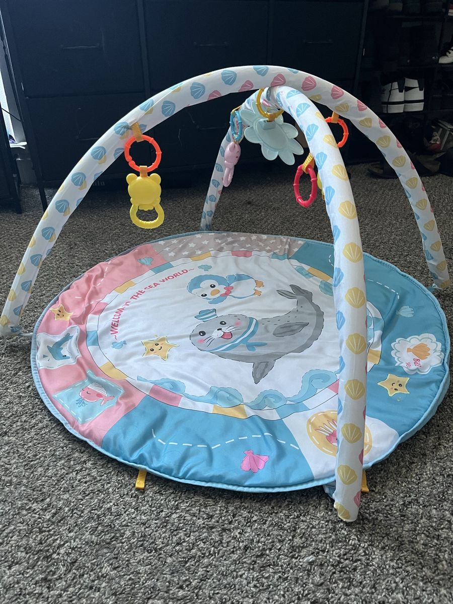 Sea world activity gym mat