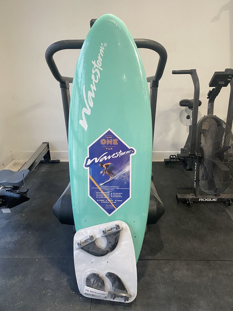 Wavestorm Surfboard - Foam, 5'6" BRAND NEW