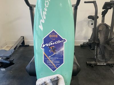 Wavestorm Surfboard - Foam, 5'6" BRAND NEW