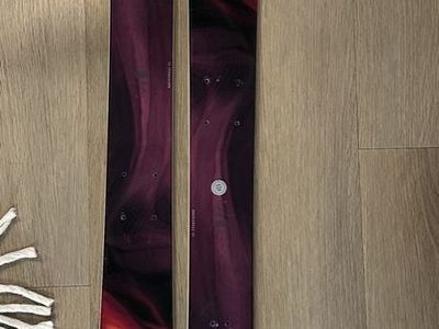 Atomic Maven Skis 153cm