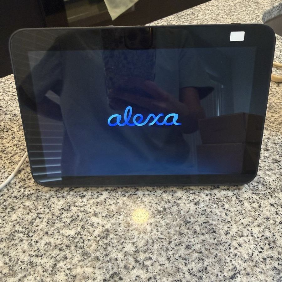 Amazon Echo Show 8 (2nd Gen)