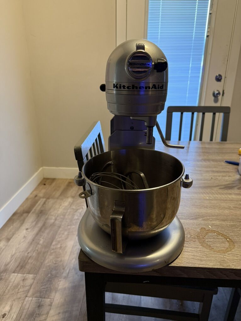 Kitchen Aid Profession Mixer