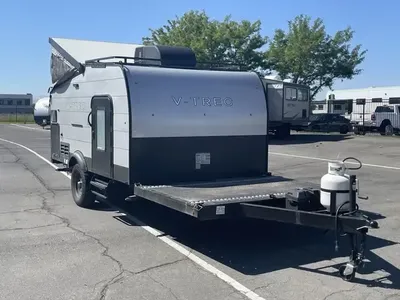 2022 COACHMEN V-TREC V4
