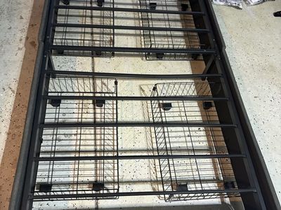 Twin bad with metal frame and drawers - Set of two