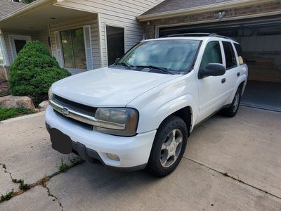 Chevrolet TrailBlazer LS - White SUV