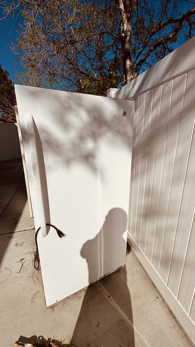 GE Freeze 14 cubic Feet