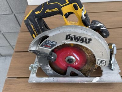 DEWALT DCS573 20V Circular Saw, 20V Cordless Brushless 7.5" - No Battery
