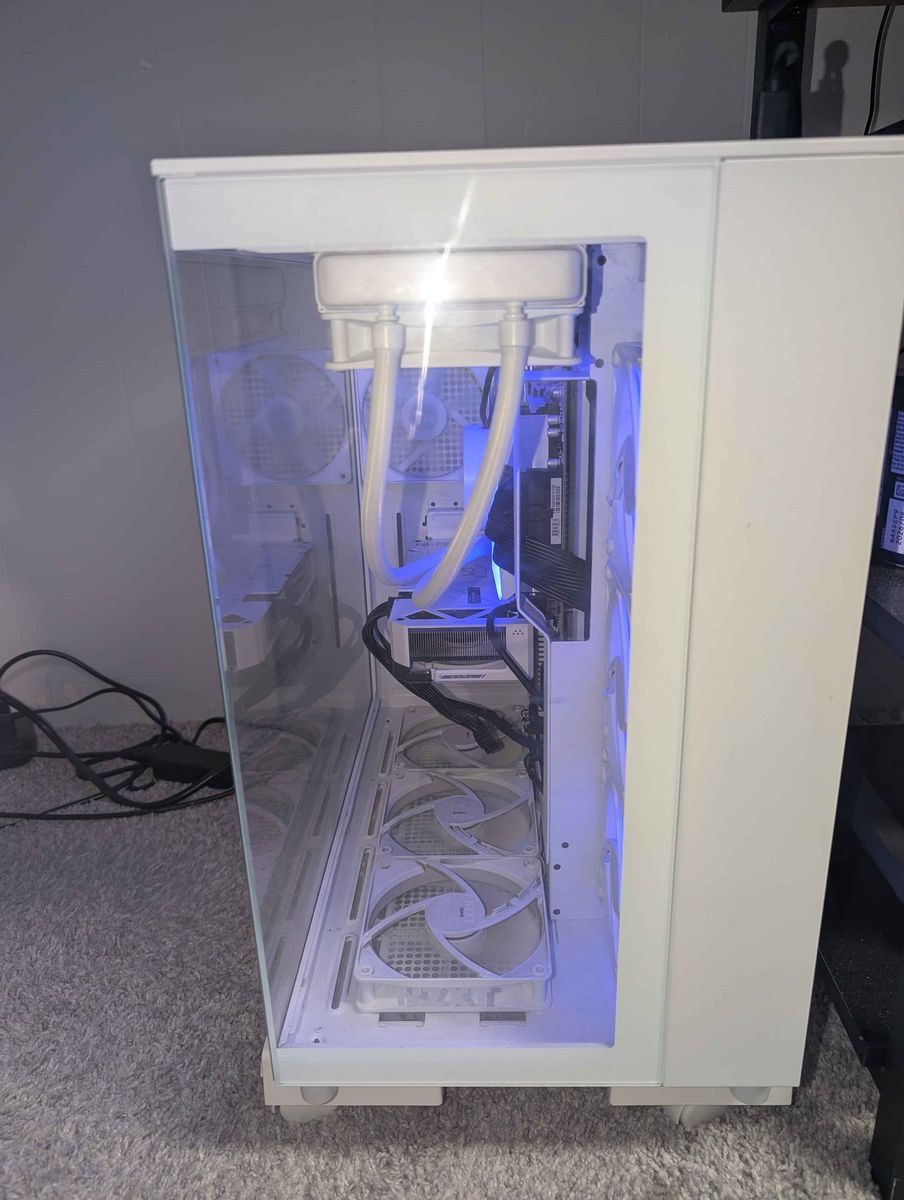 Main image 3