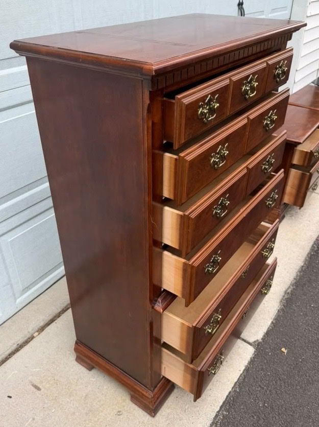 Main image 3