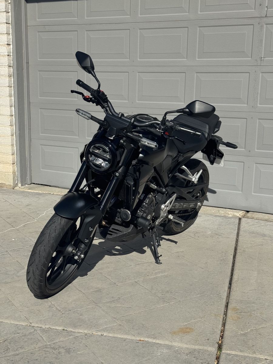2025 Honda CB300R ABS Black Motorcycle - Low Mileage, Excellent Condition