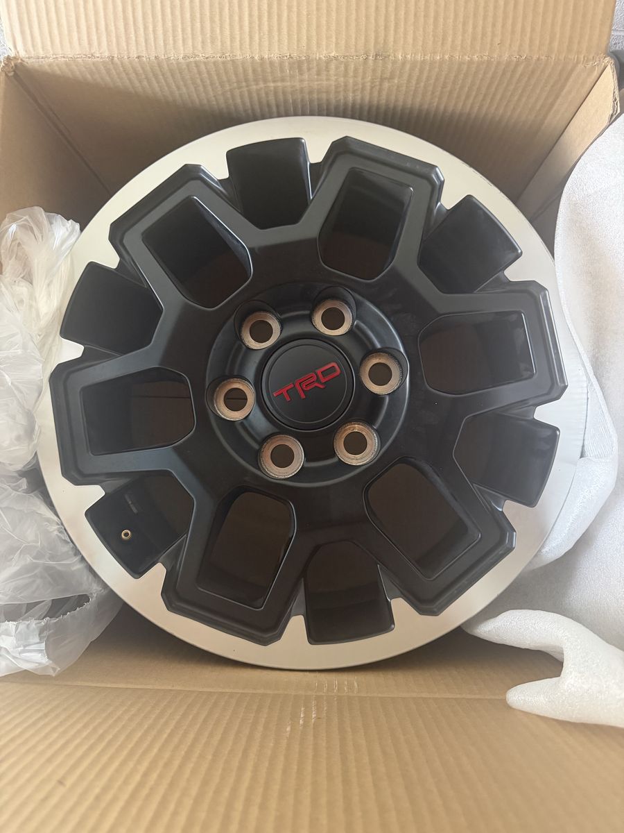 Toyota Tacoma 18" Offroad Wheels