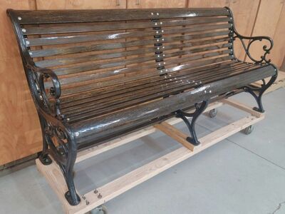 Beautifully Restored Oak "Park-bench"
