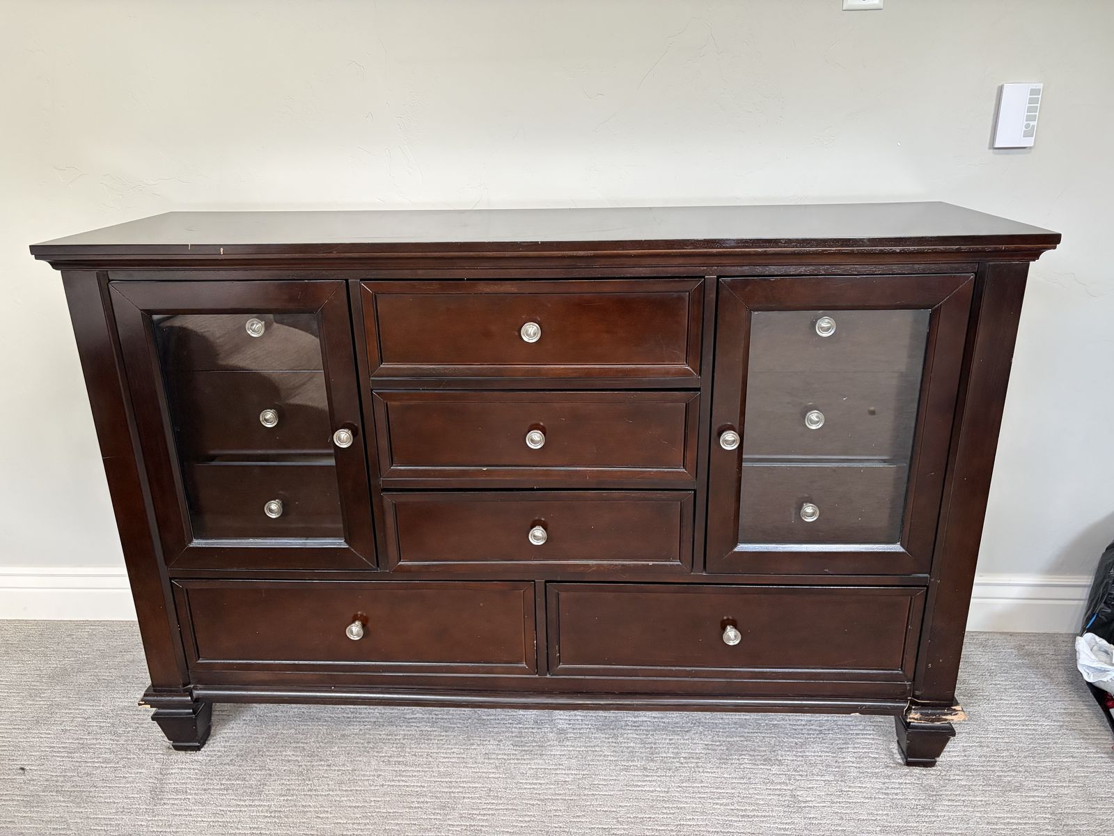 Dresser