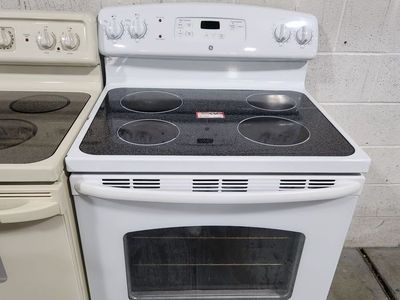 GE White Electric Range with Ceramic Cooktop and Oven - Used