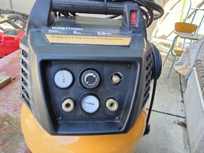 Bostitch BTFP02012 6-Gallon 150 PSI 2.6 SCFM Oil-Free Pancake Air Compressor