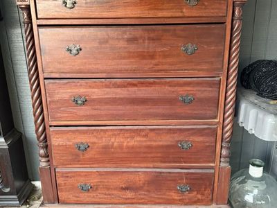 Dresser