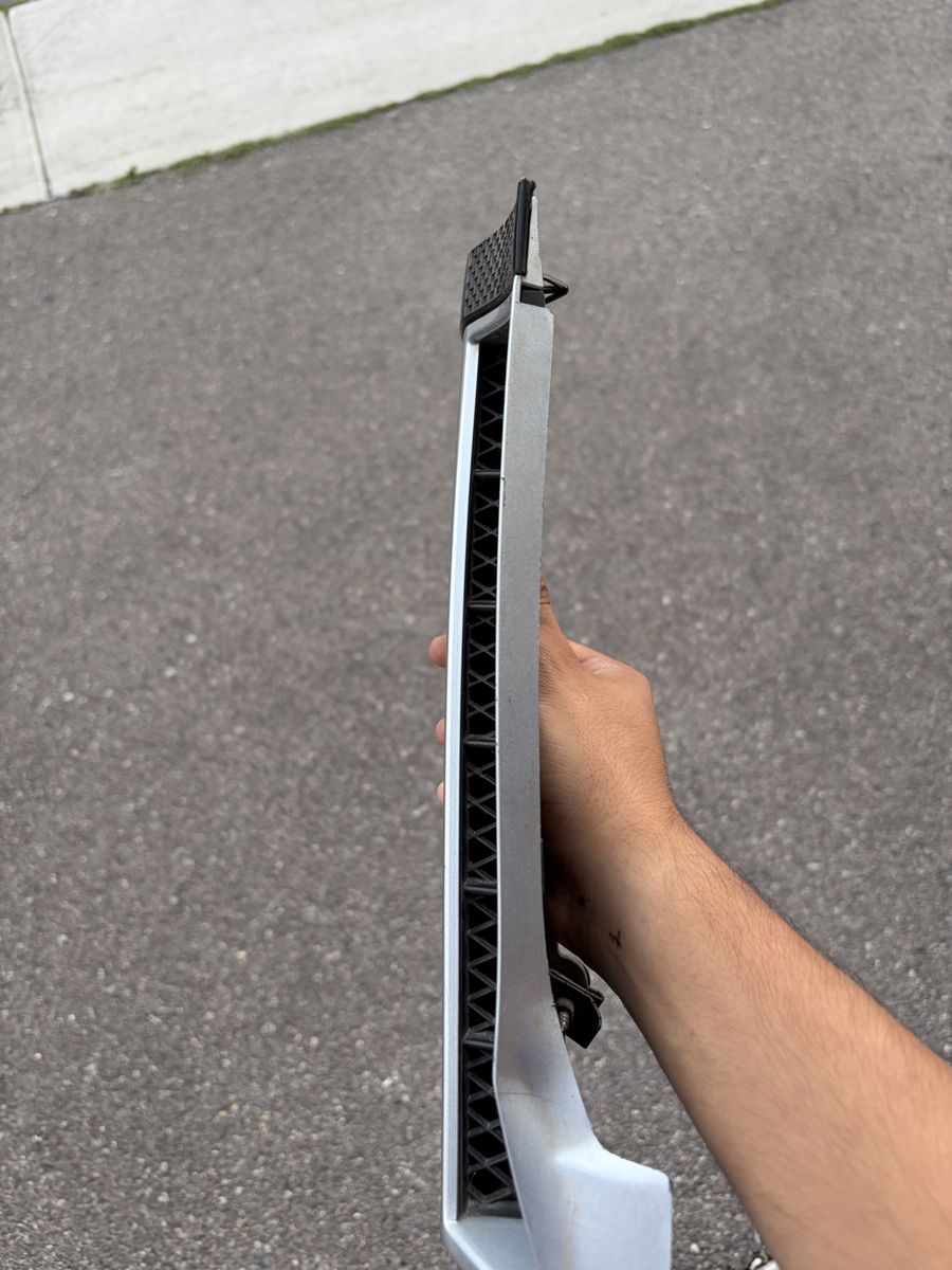 Main image 3