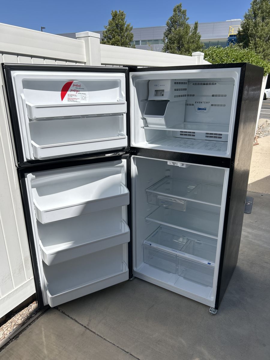 Black Frigidaire Freezer Refrigerator