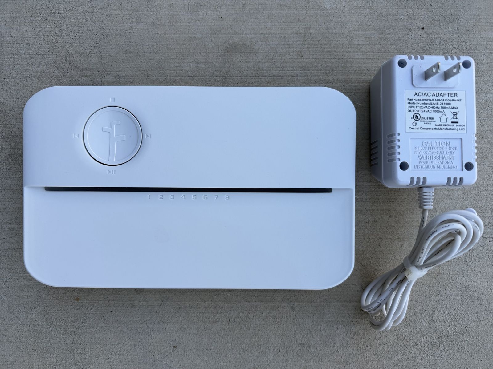 Rachio 3 Smart Sprinkler Controller 8-Zone 8ZULW-C WiFi Indoor/Outdoor with Power Adapter