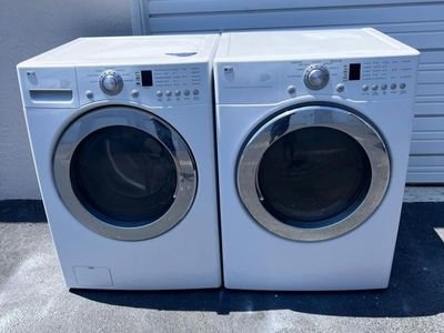 Like New Stackable LG frontloaders