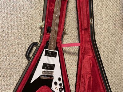 Epiphone Kirk Hammett ‘79 Flying V Ebony