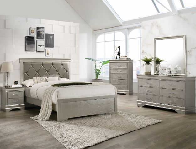 NEW Queen 6 PIECE BEDROOM SET -NEW IN BOX
