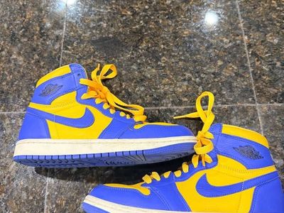 LIKE NEW AIR JORDANS SIZE 5