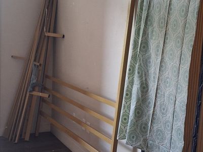 King bed frame