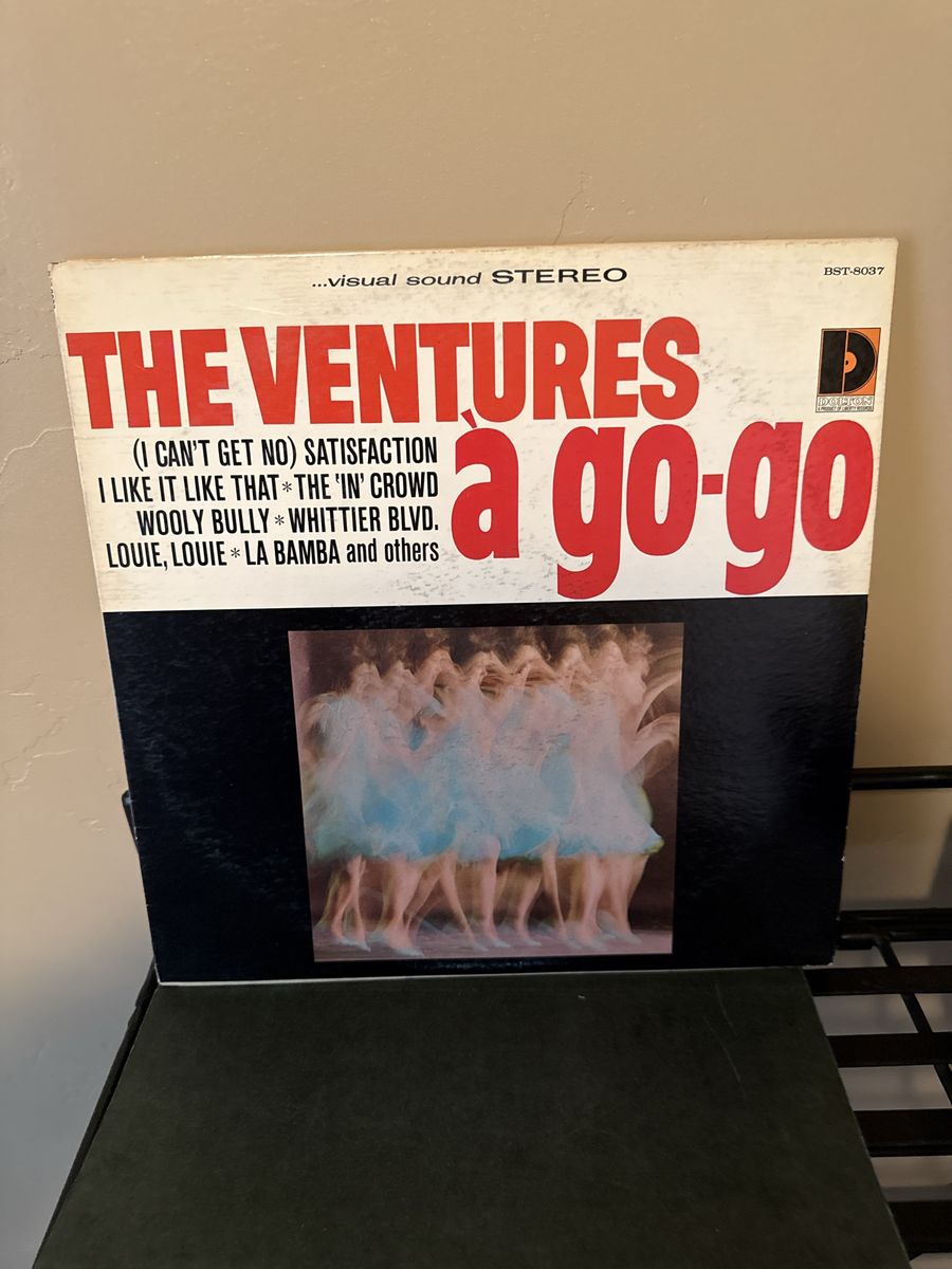 The Ventures - À Go-Go Vinyl LP Record (Dolton Records BST-8037 Stereo)