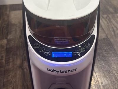 Baby Brezza Formula Machine