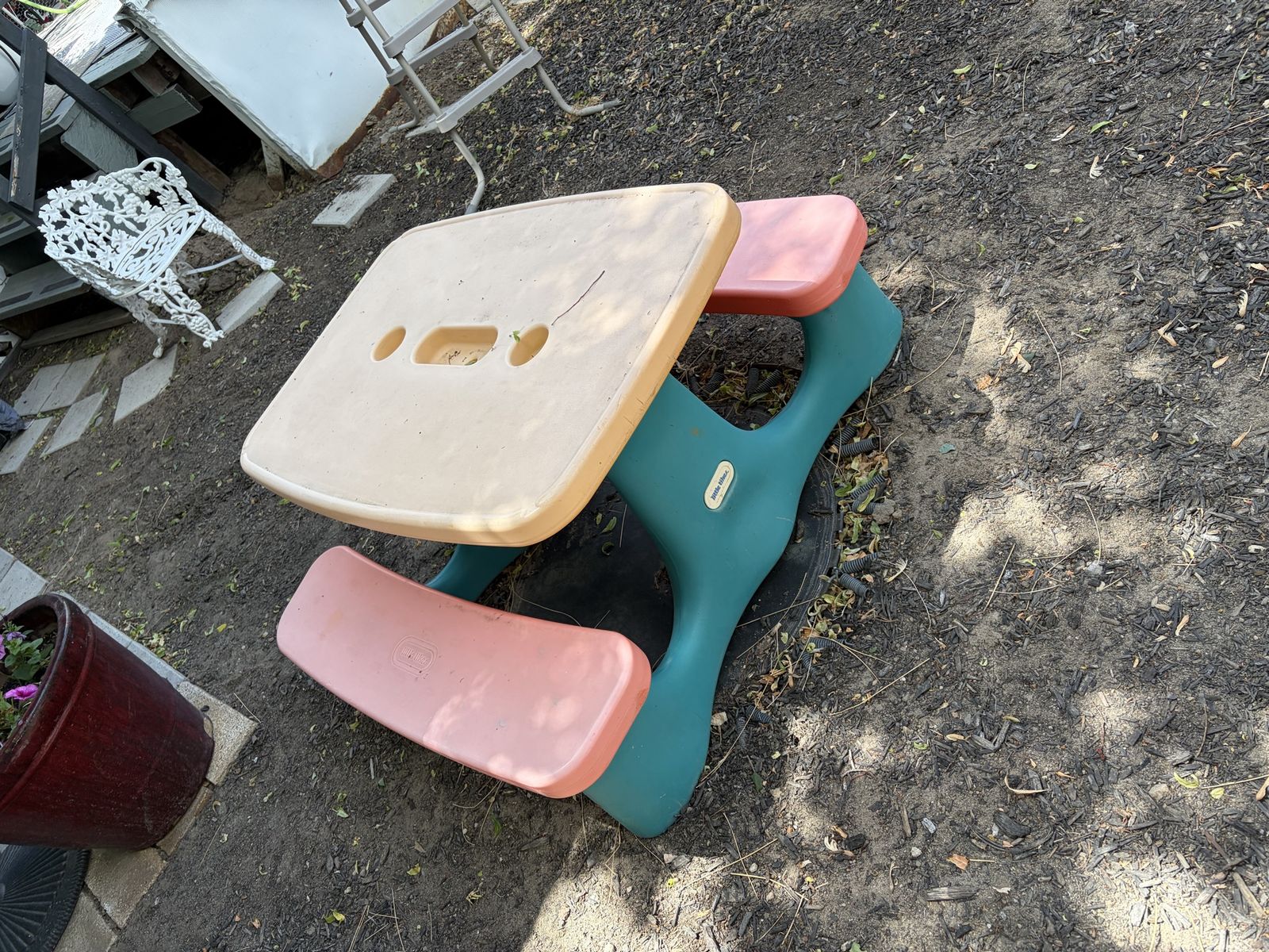Little Tykes Picnic Table