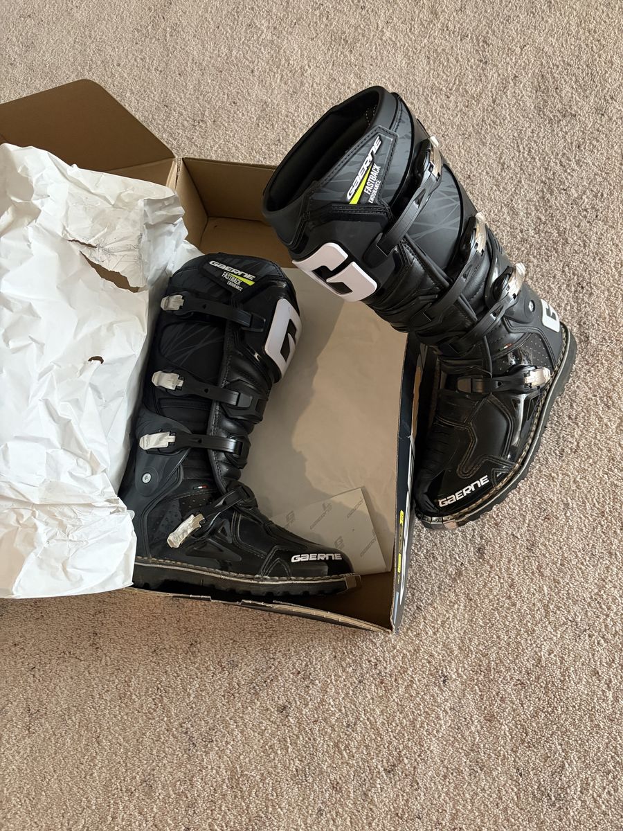 Gaerne Fastback Endurance Enduro Boots - Men's US 10.5 (EU 44) Black