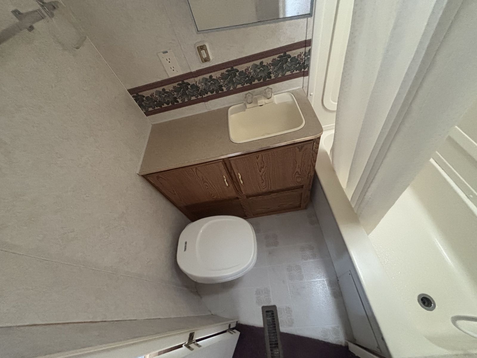 Main image 18