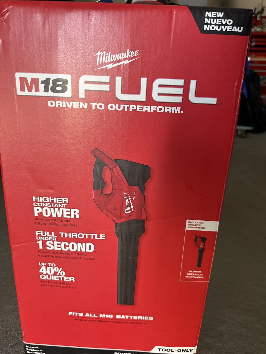 Milwaukee M18 FUEL Blower - Tool Only - Up to 40% Quieter, Full Throttle in 1 Sec