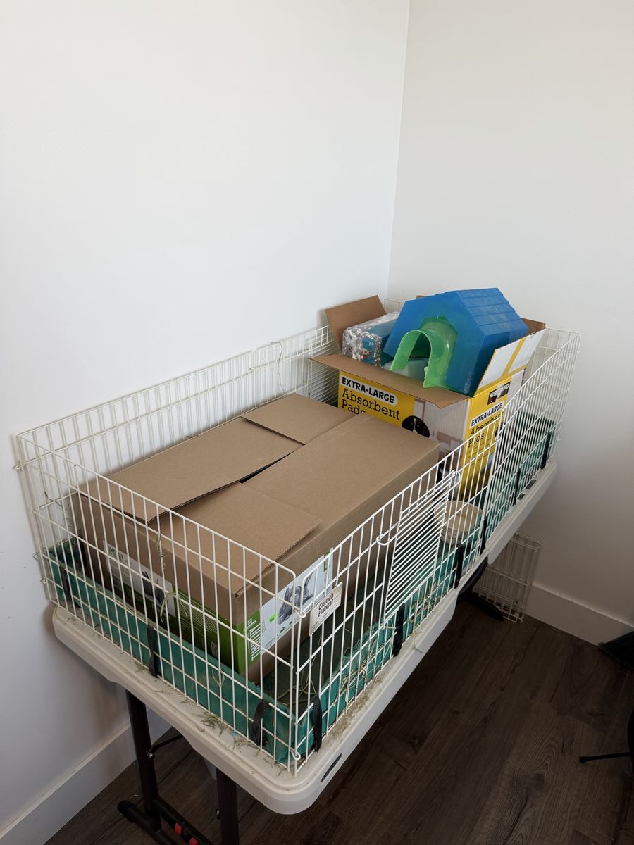 FREE MidWest Guinea Habitat Enclosure with Accessories