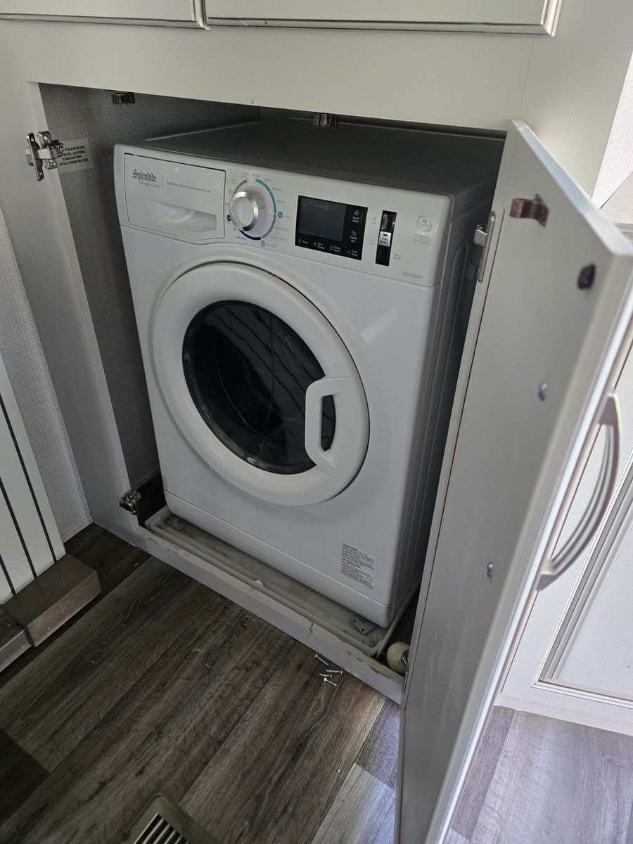 LIKE NEW WASHER/DRYER COMBO FOR RV/APT/MARINE